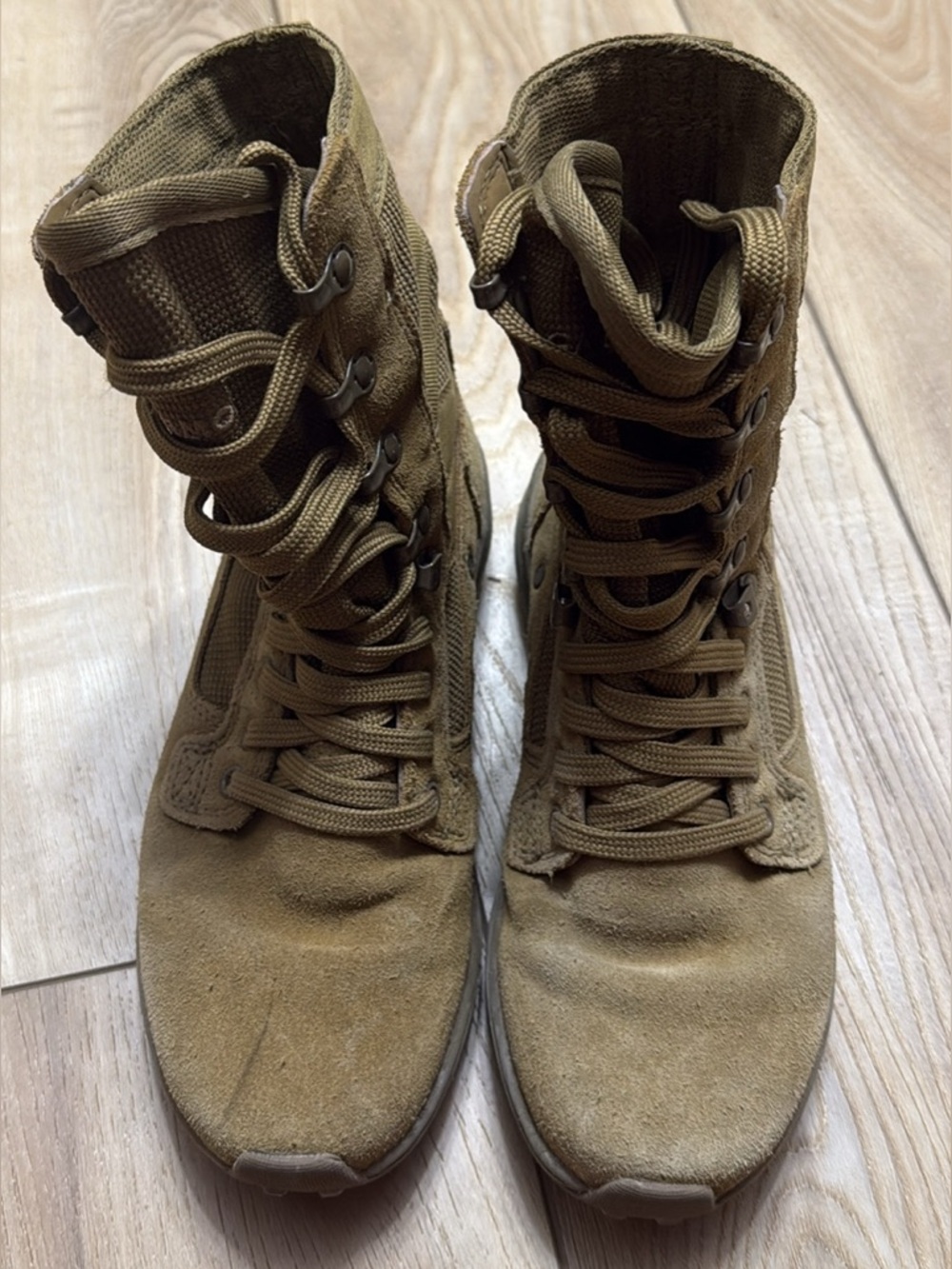 Garmont T8 NFS 670 Wide Boots (Men’s size 5)